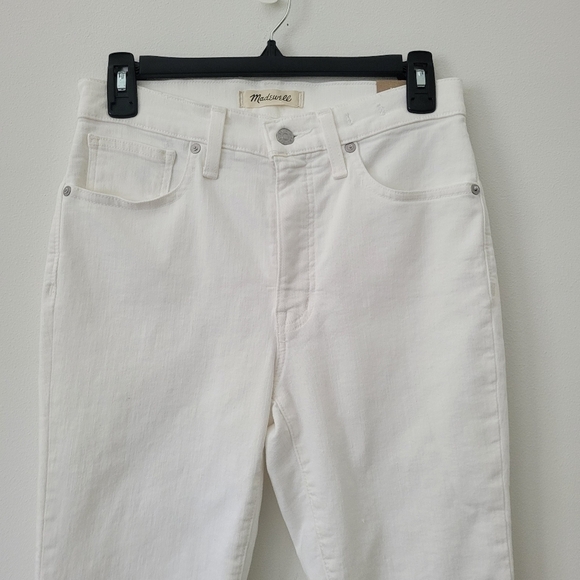Madewell 9" High-Rise Skinny Crop Jeans in Pure White  Knee-Rip Edition Size 27 - Picture 2 of 16